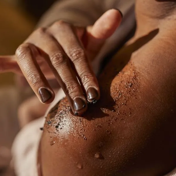 Body scrub with lemongrass