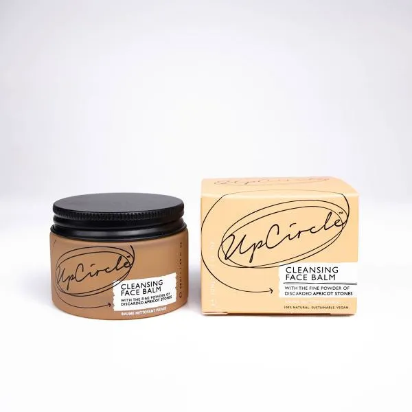Cleansing face balm with apricot powder