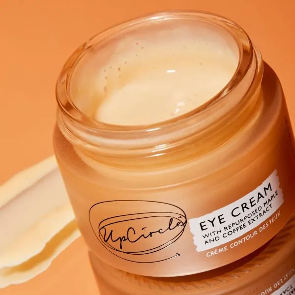 Eye cream with maple and coffee