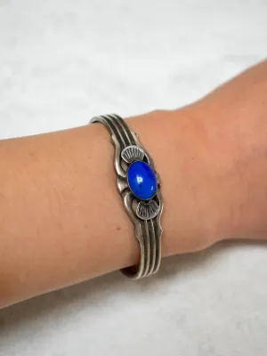 Vintage Antique Native American Sterling Silver Cuff with Lapis Setting